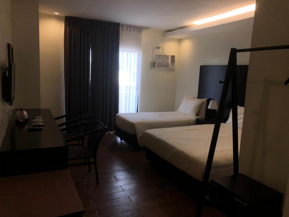 Pina Suites Ormoc Εξωτερικό φωτογραφία